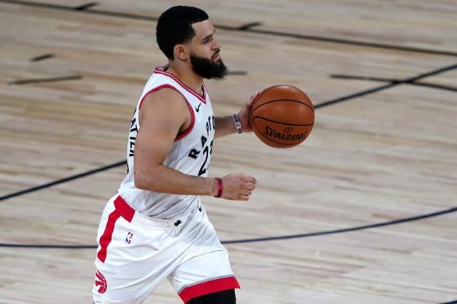 北京队逆转76人，范弗利特点燃赛场