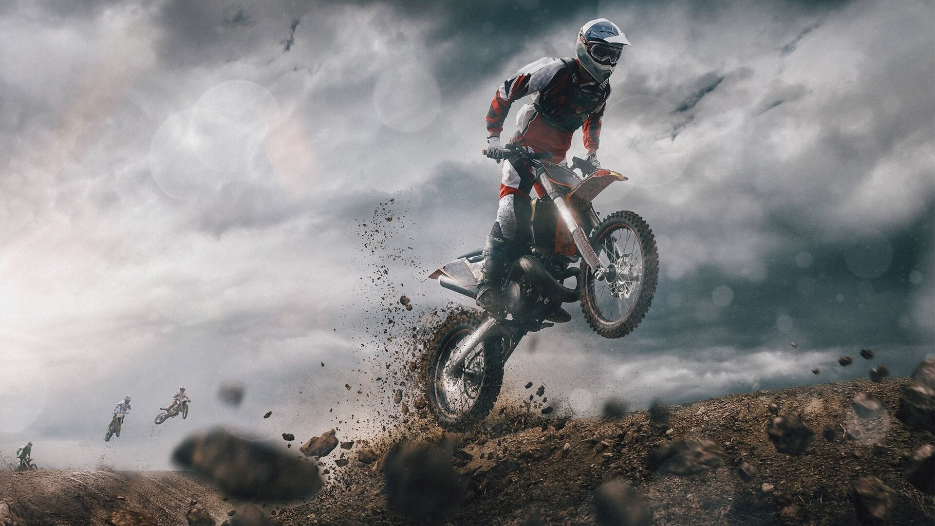 爱游戏娱乐-赛道上的两极世界，梅赛德斯险胜哈斯，维斯塔潘的孤独领跑